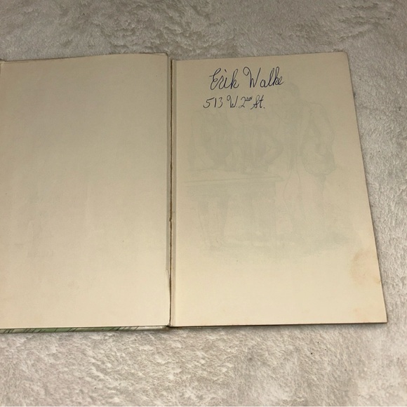A 1st Edition Book, Stuart Little by E.B. White. 1945 Original. No Dust Jacket. - Picture 3 of 14